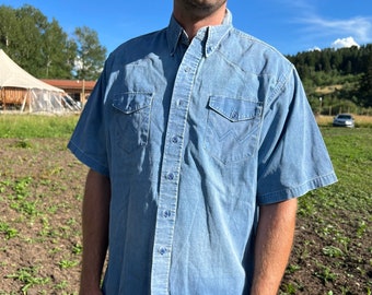 Vintage blauw Wrangler shirt met korte mouwen van BrushPopper, button-up, 17/xl