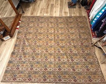 Zuidwestelijke queensize geweven dekbedovertrek in beige, rood en blauw