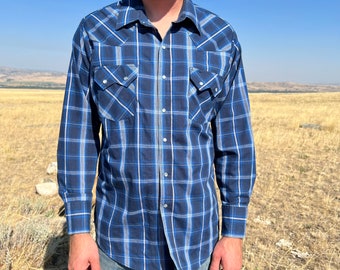 Ely Cattleman blue and white plaid long sleeve pearl snap shirt large