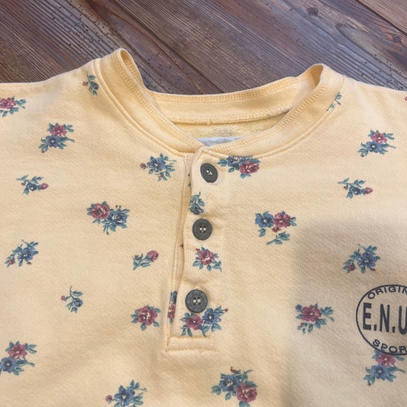 Vintage 90’s ENUF yellow floral henley sweatshirt… - image 3