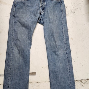 Mens Levi 501 light wash jeans 33x32