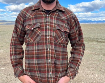 Camisa vintage de mezcla de lana a cuadros marrón y rojo con broches a presión, talla grande