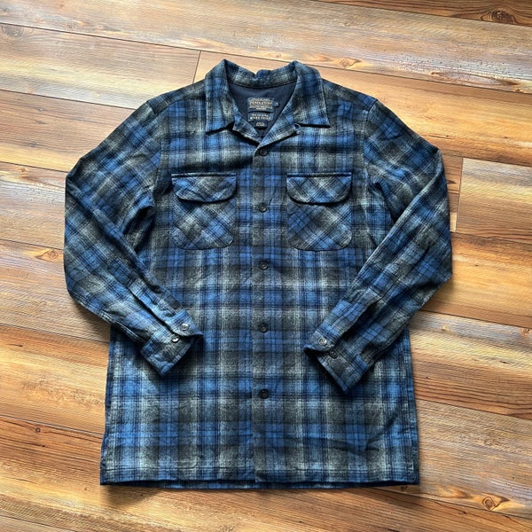 Blue and gray plaid long sleeve button up wool Pendleton Board Shirt medium