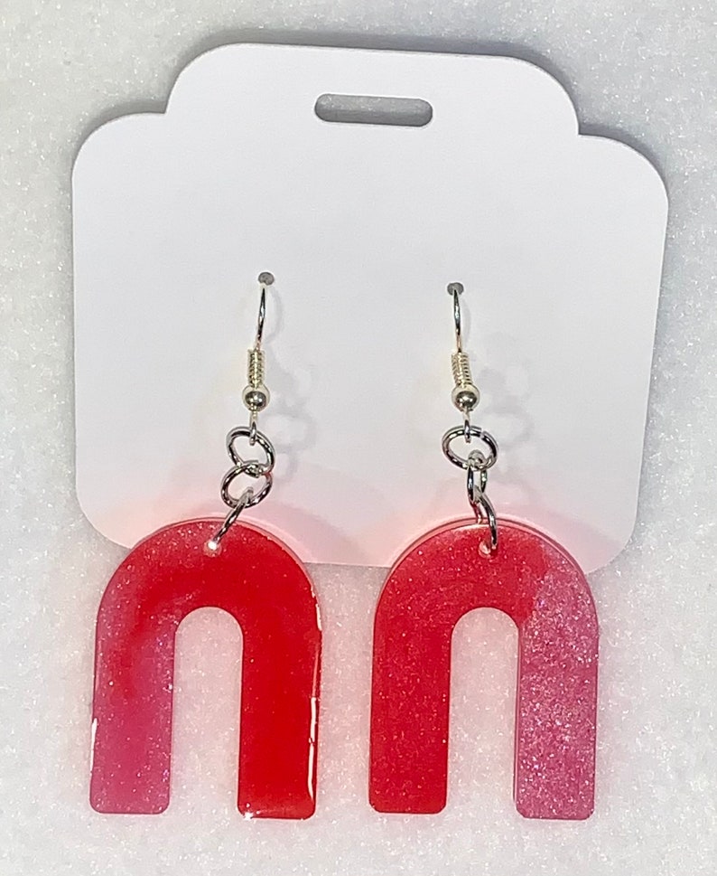 U shaped drop resin earring