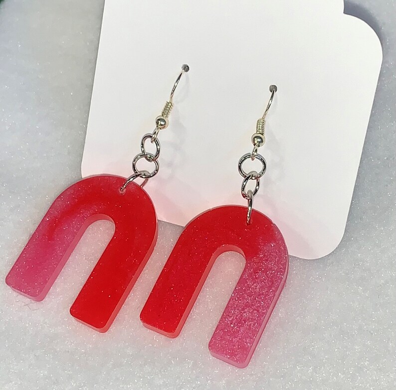 U shaped drop resin earring
