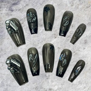 Black Floral Acrylic Press On Nails|Goth Glue On Nails|Coffin Fake Nails 22mm | Handmade| Press Ons with Charm|Trendy Party Nails