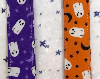 Ghost Wristlet Key Fob: Spooky Horror Keychain
