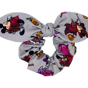Disney Halloween Scrunchies,Halloween Scrunchies,Halloween Hair Ties,Mickey Mouse,Minnie Mouse,Mickey Ears,Disneyland,Disney World