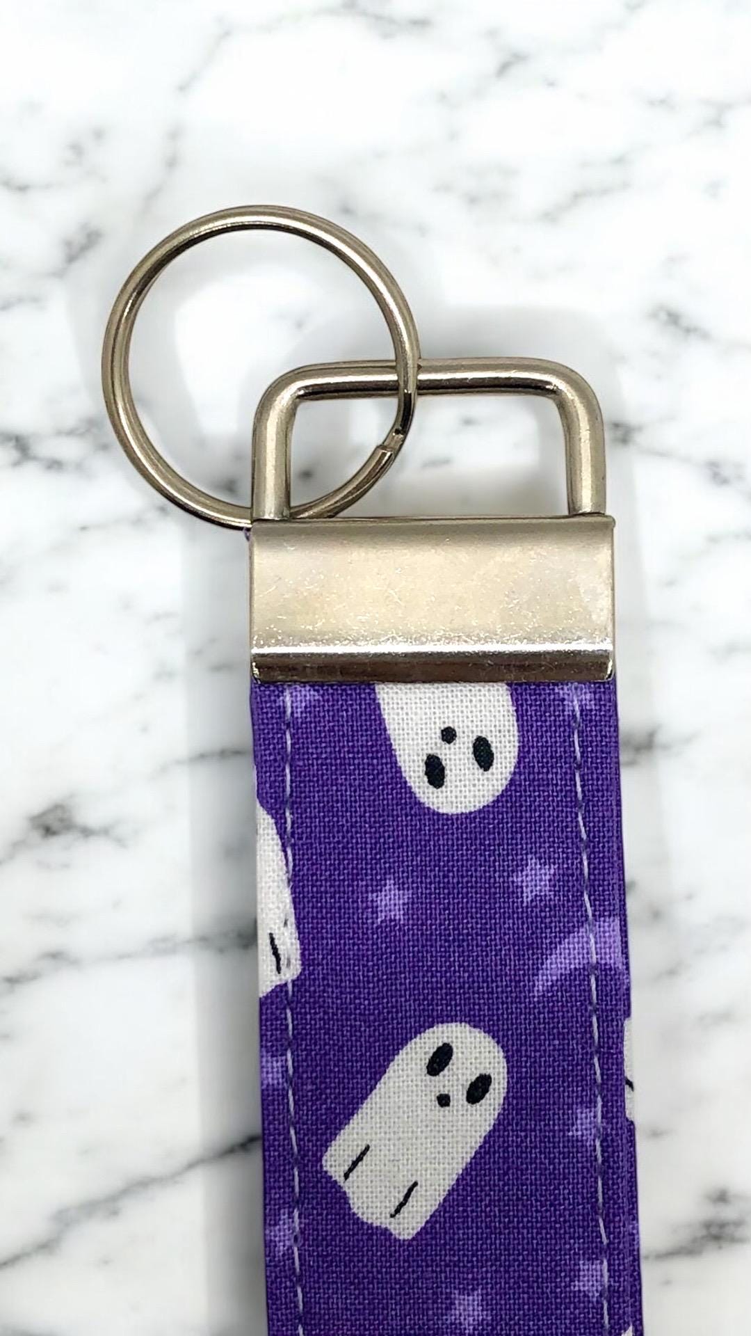 Ghost Wristlet Key Fob: Spooky Horror Keychain - Etsy