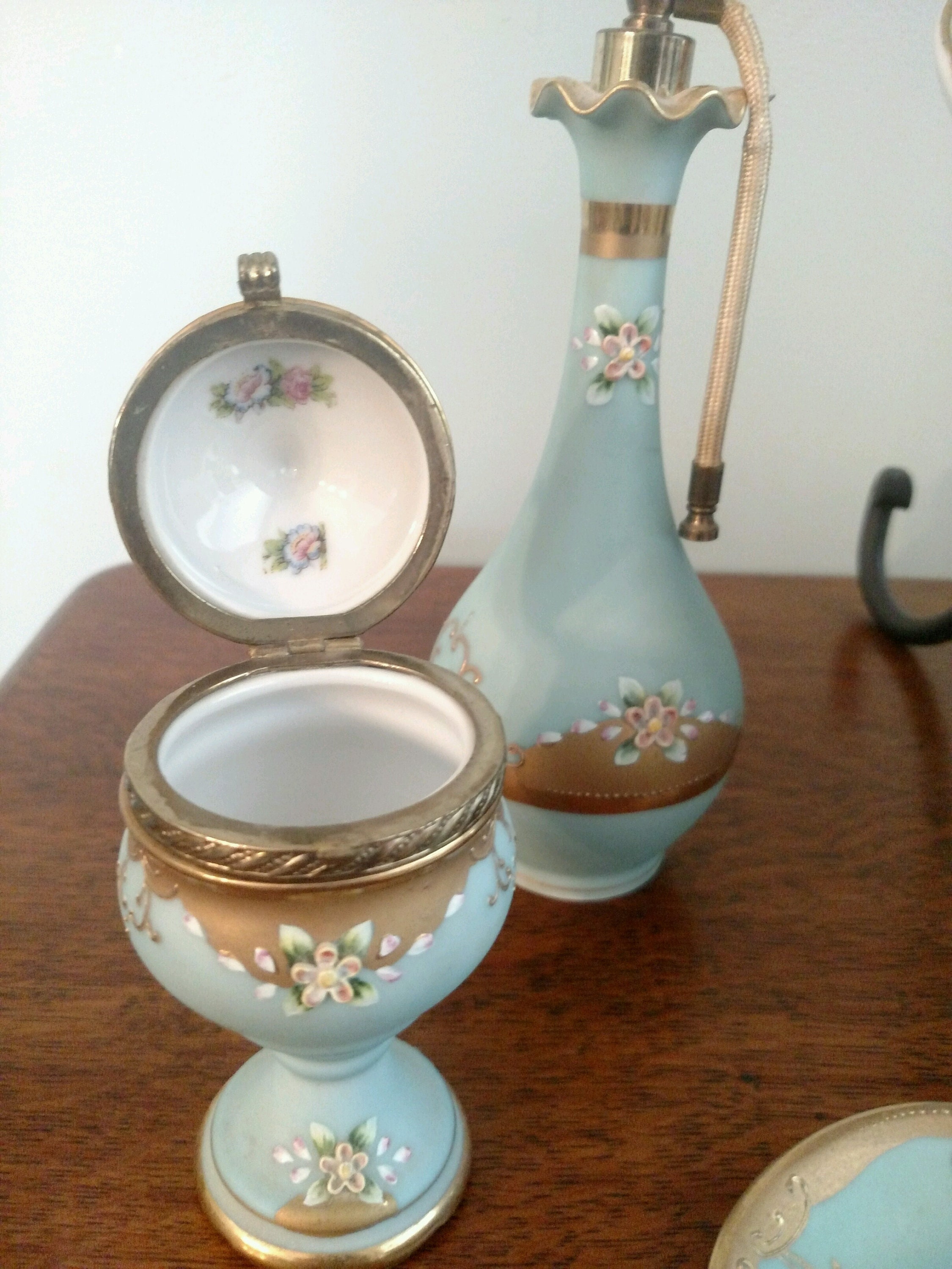 Vintage Lenwile Ardalt Japan Hand Painted Porcelain Moriage Dresser Set