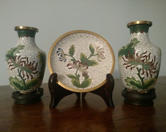 Pair Of Vintage Chinese Enamel Cloisonne White Floral Motif Design 4” Vases