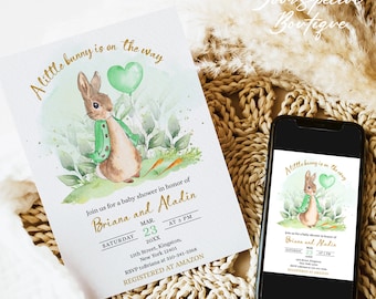 Può includere: Invito per baby shower con un'illustrazione ad acquerello di un coniglietto che tiene in mano un palloncino verde a forma di cuore. Il testo "A little bunny is on the way" è scritto sopra l'illustrazione. L'invito include i dettagli dell'evento e le informazioni RSVP.