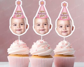 Decorazioni per cupcake groovy, festa groovy, compleanno groovy, decorazioni per cupcake groovy, cupcake boho, faccine sorridenti, decorazioni per cupcake con margherite per qualsiasi età