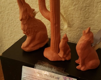 Terra Cotta Oil Diffuser: Coyote Howling