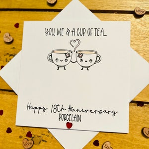 Tarjeta de porcelana para el 18.º aniversario de bodas