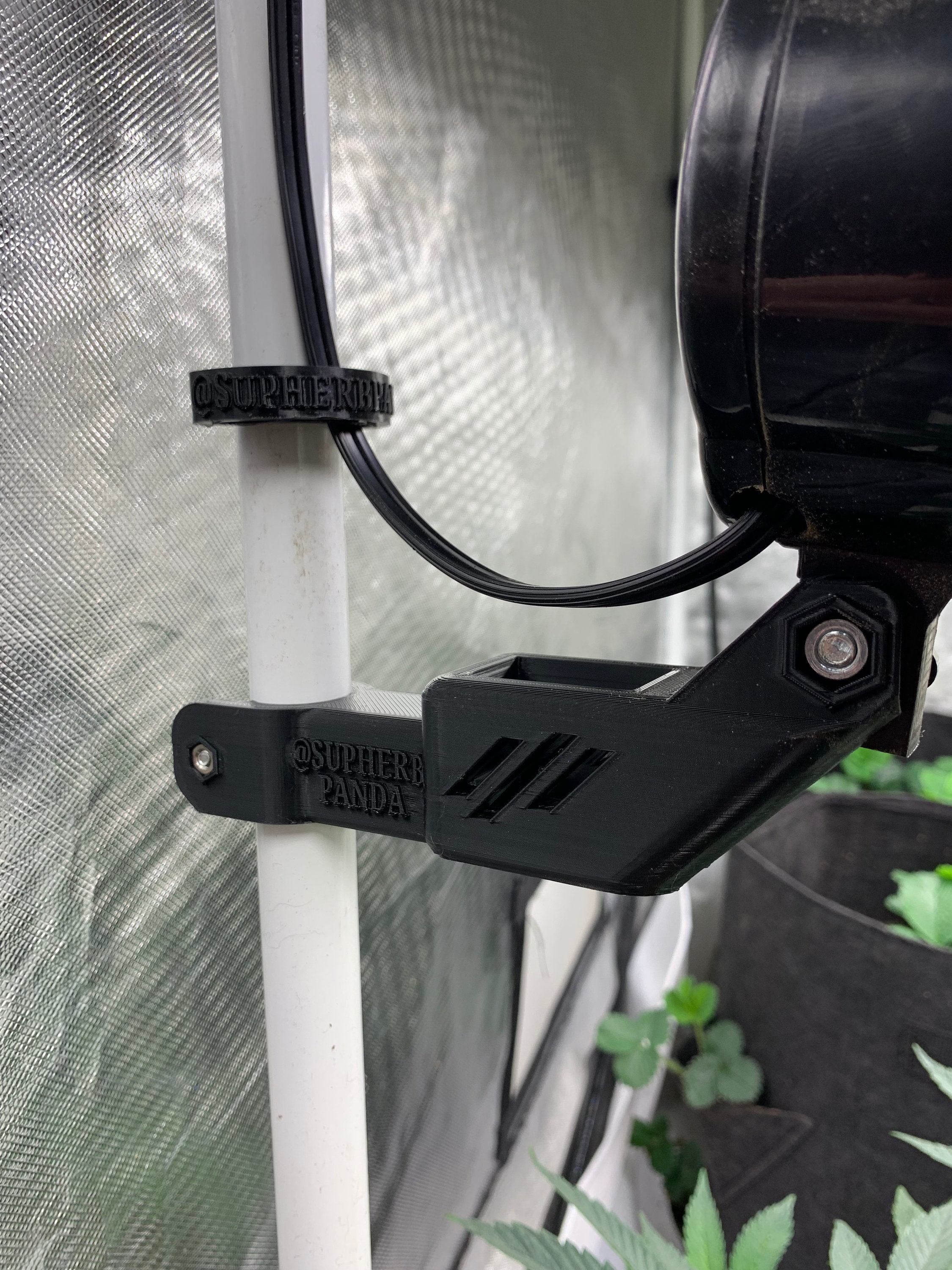 Supherb Fan Mount™ Model 1 | Fan Mount | Lil Blizzard Fan Mount | Grow Tent Pole Fan Mount | Pole Fan Holder | Grow Tent Pole Fan Mount
