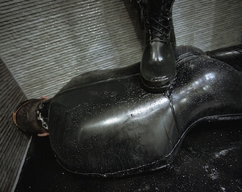 GOMA MOJADA / Fotografía de fetiches de cuero / Escena fetichista de Londres / Impresión en blanco y negro