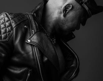 Chazz - Fotografía BDSM erótica masculina gay.