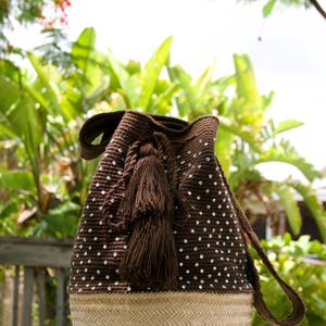 Original Large Wayuu Palm Bag Crochet Bag Colombian Crossbody Brown Bag Woven Crochet Purse for Women Authentic Wayuu Mochila Beach Bag