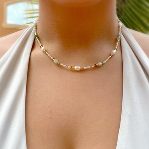 Jade Bead Necklace Beachy pearl Necklace Beaded Choker Pearl Gold Necklace Dainty Gemstone Beach Jewelry Minimalist Jade Choker for Women