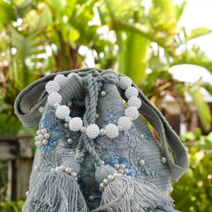Original Medium Wayuu Bag Crochet Bag Colombian Crossbody Shoulder Bag Woven handbag for Women Authentic Wayuu Mochila Beach bag