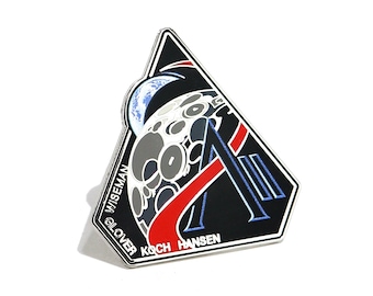 NASA Artemis II Mission Insignia Enamel Pin