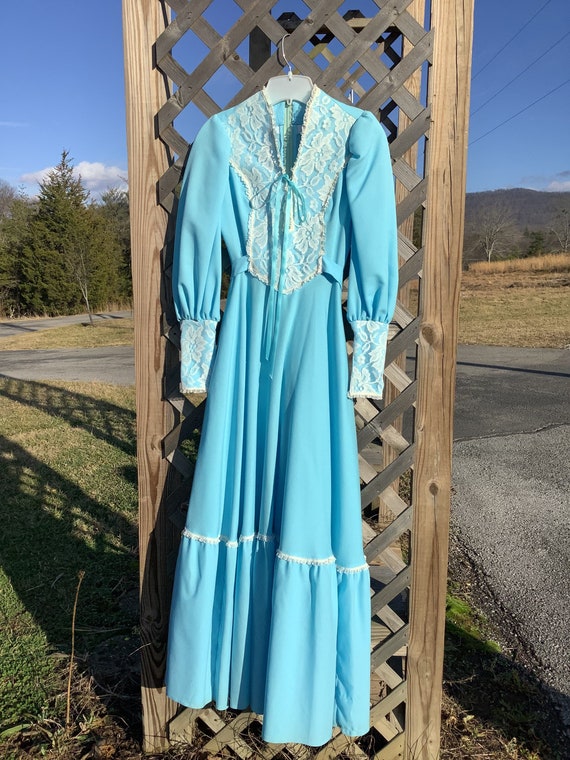 Vintage Handmade Blue Dress with Lace, Full Skirt - image 1