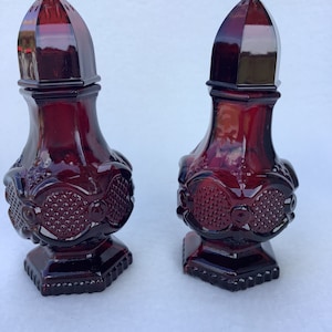 エイボン ケープコッド ソルト＆ペッパーシェーカー レッド