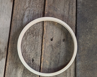 Donut de madera de 6" con agujero de 5,5", ABEDUL BÁLTICO - Círculos de madera, círculos en blanco, inacabado, madera circular, forma de anillo, suministros de artesanía diy