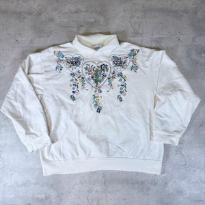 Vintage 90s Cute Collared Heart Floral Flower Sweatshirt • XL