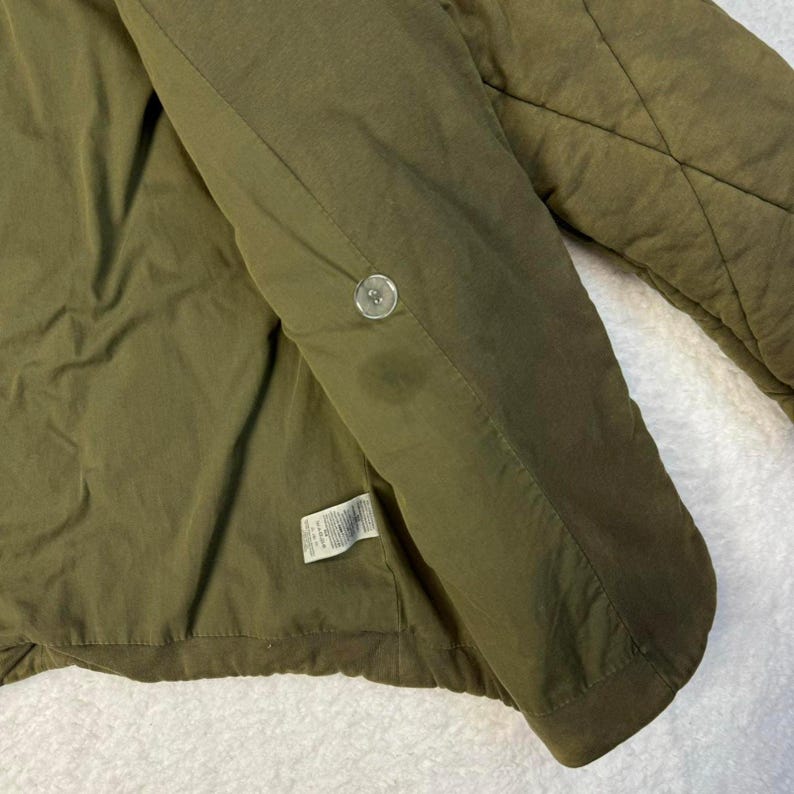 Chaqueta acolchada Free People color verde militar color tostado • Talla M imagen 4