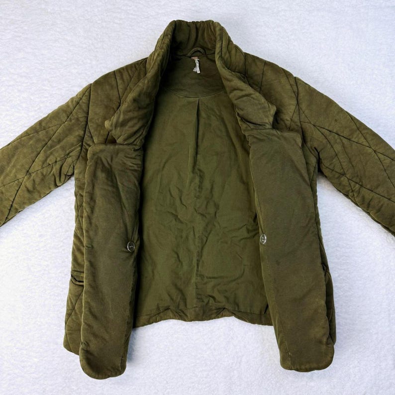 Chaqueta acolchada Free People color verde militar color tostado • Talla M imagen 3
