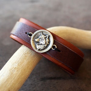 White Wolf Bracelet, White Fang, Great White Wolf, Gray Wolf Charm, Spirit Animal Power/Totem Animal, Spiritual Bracelet, Fighter Bracelet