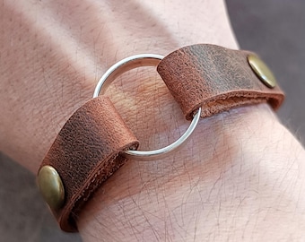 Pulsera porta anillos: recuerdo conmemorativo minimalista con grabado personalizado