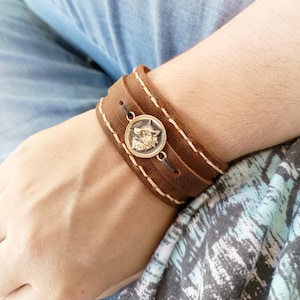 Wolf Charm Bracelet, Wide Leather Cuff, Spirit Animal, Men/Women Leather Bracelet, Personalizable, White Fang, Gray Wolf Cuff