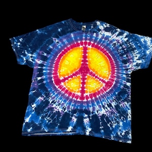 Short sleeve PEACE SIGN tie dye tee shirt sunset colors with navy background, Size 2XL