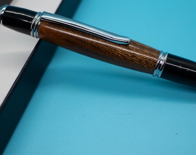 Ironwood Pen Gatsby Style – Hand-Turned Elegant Luxury Writing Gift for Professionals & Collectors