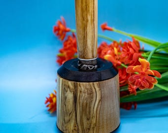 Portalápices de madera torneada a mano con herrajes de latón o metal negro, en caoba, nogal negro, olivo o arce / Elegante organizador de escritorio