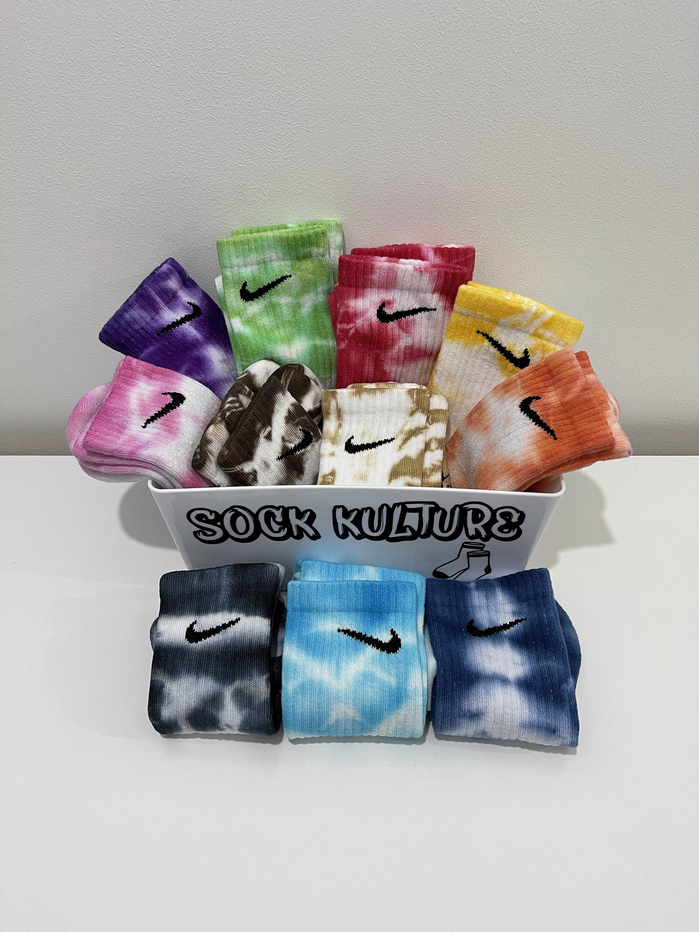 coloured nike socks