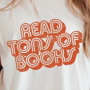 Lee muchísimos libros SVG PNG / Diseño divertido para amantes de los libros, descarga digital literaria para lectores y regalos