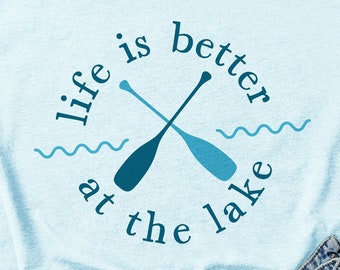La vida es mejor en el lago SVG, archivos de corte de vacaciones (descarga digital)