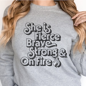 Sie ist stark SVG, heftig SVG, mutig svg, Png Dxf Eps Hippie Retro, Frauen Ermächtigung, Feminismus, Girl Power, geschnitten Datei Cricut, Silhouette