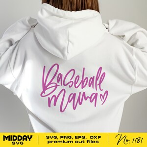 Peut inclure: Sweat-shirt &agrave; capuche blanc avec un motif rose qui dit "Baseball mama" avec un c&oelig;ur.