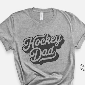 Hockey papa Svg Png, fichiers de coupe Cricut pour papa Sweatshirts chemises autocollants gobelets, Hockey Fan svg, Silhouette Cameo, Sublimation, eps dxf