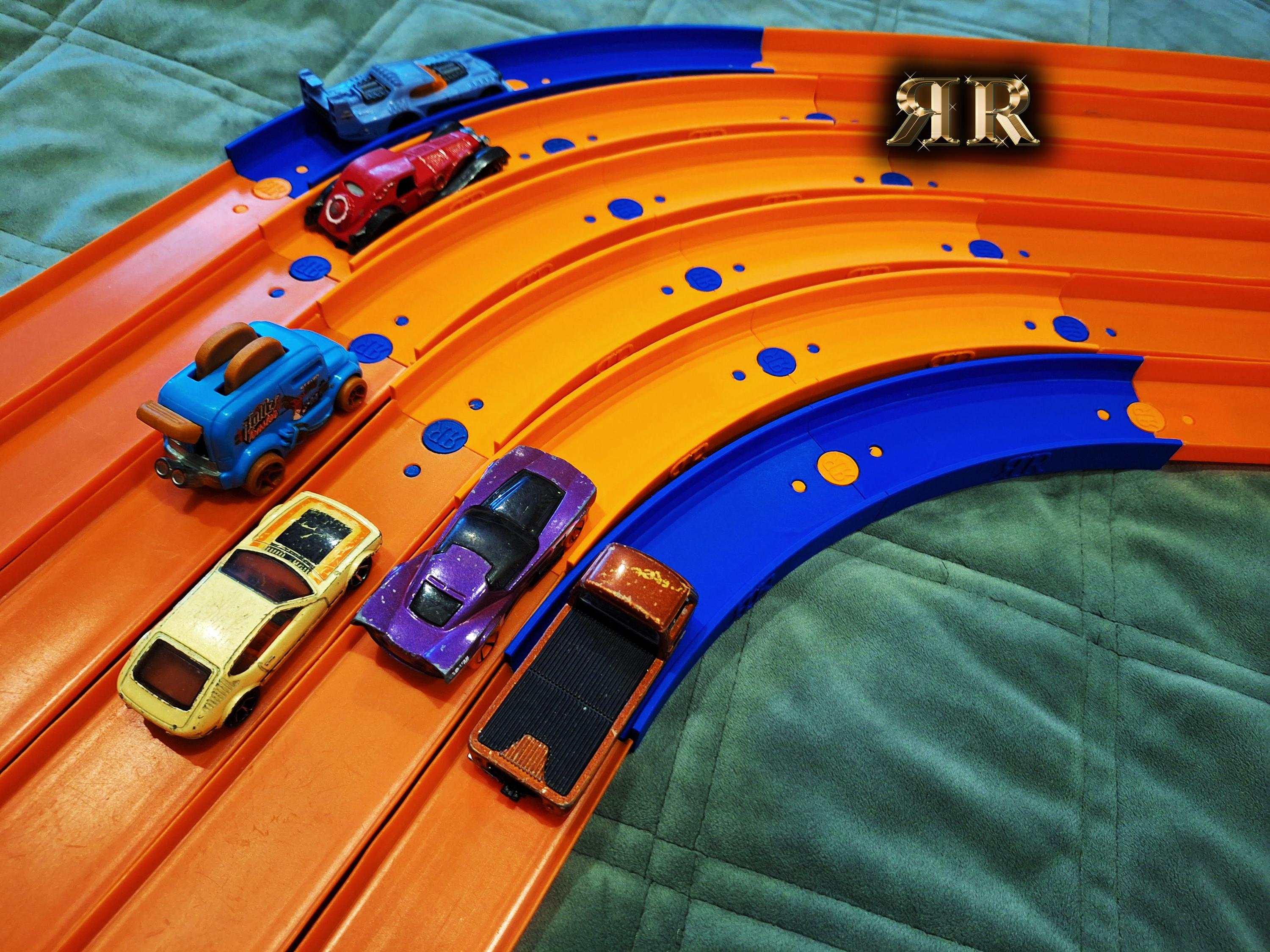 Hot Wheels Track Turns