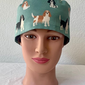 Cavalier King Charles Spaniel Dogs on Blue Green Organic Cotton Unisex or Men’s Scrub Hat-Nurse-Doctor-Anesthesiology-Veterinarian-Tech