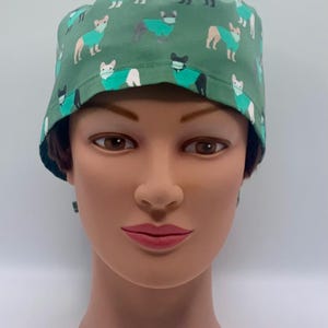 Unisex or Men’s Scrub Hat-French Bulldogs Wearing Scrubs on Green Organic Cotton Fabric-USA Made-Scrub Caps-Nurse-Doctor-Veterinarian-Tech