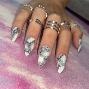 Black grey white marble press on nails image 1