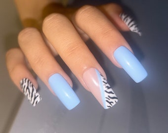 Blue// zebra// pattern press on nails