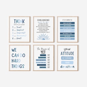 Può includere: Sei poster motivazionali con testo blu e bianco su sfondo bianco. I poster presentano frasi come "Pensa prima di parlare", "Sfida i pensieri negativi", "Va bene", "Possiamo fare cose difficili", "Il potere del ancora", e "Il tuo atteggiamento determina la tua direzione".